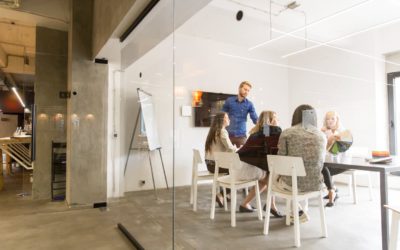 Qu’est-ce que la politique de communication : définition et mise en place
